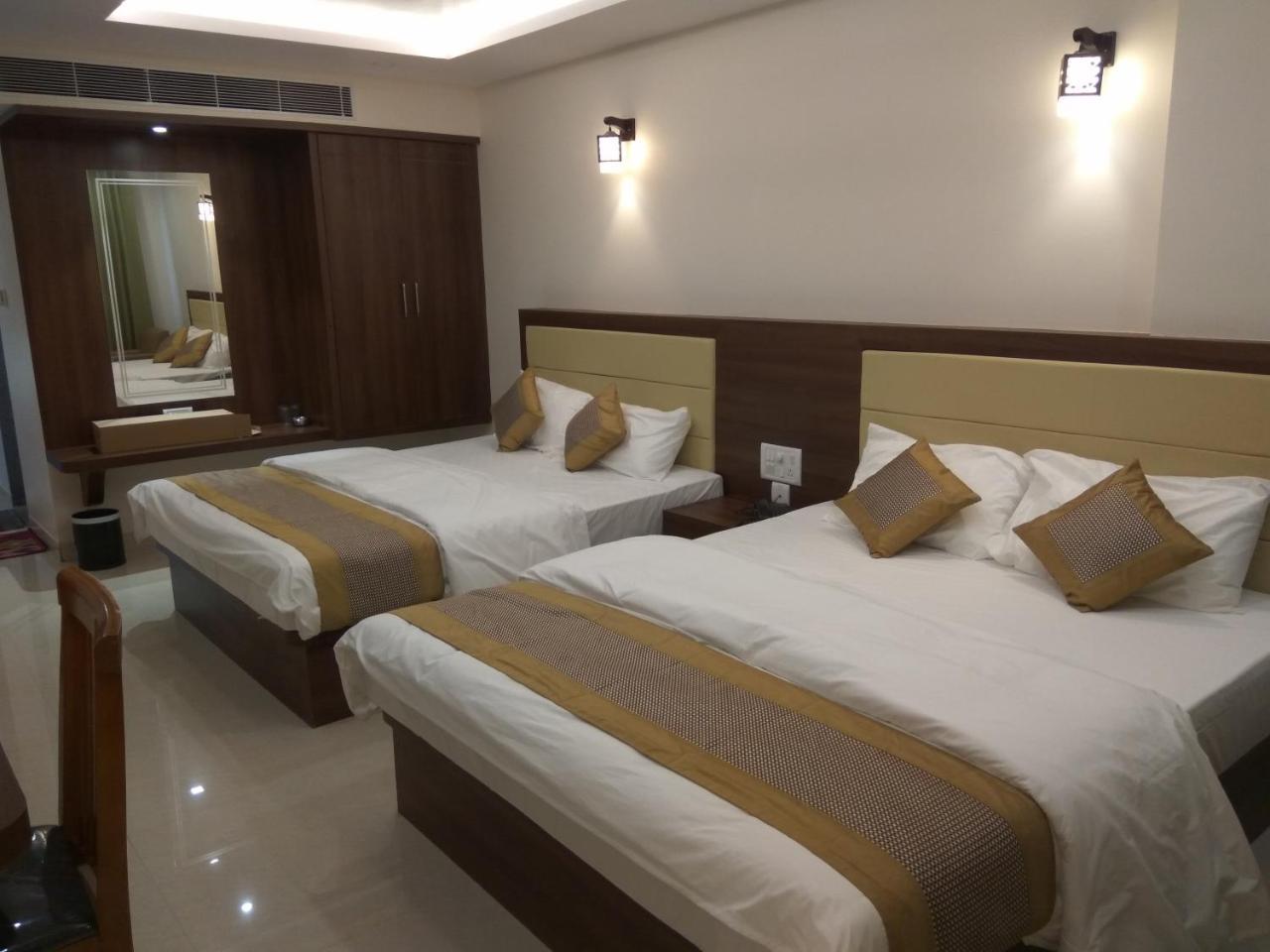 Hotel Ambika International Byndoor Bainduru Ngoại thất bức ảnh