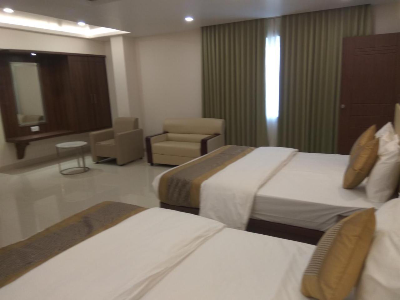 Hotel Ambika International Byndoor Bainduru Ngoại thất bức ảnh