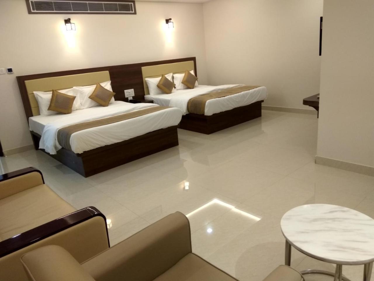 Hotel Ambika International Byndoor Bainduru Ngoại thất bức ảnh