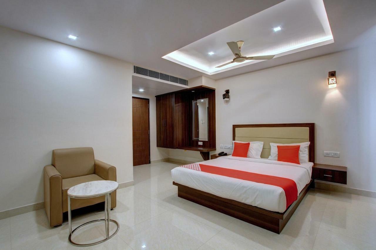 Hotel Ambika International Byndoor Bainduru Ngoại thất bức ảnh