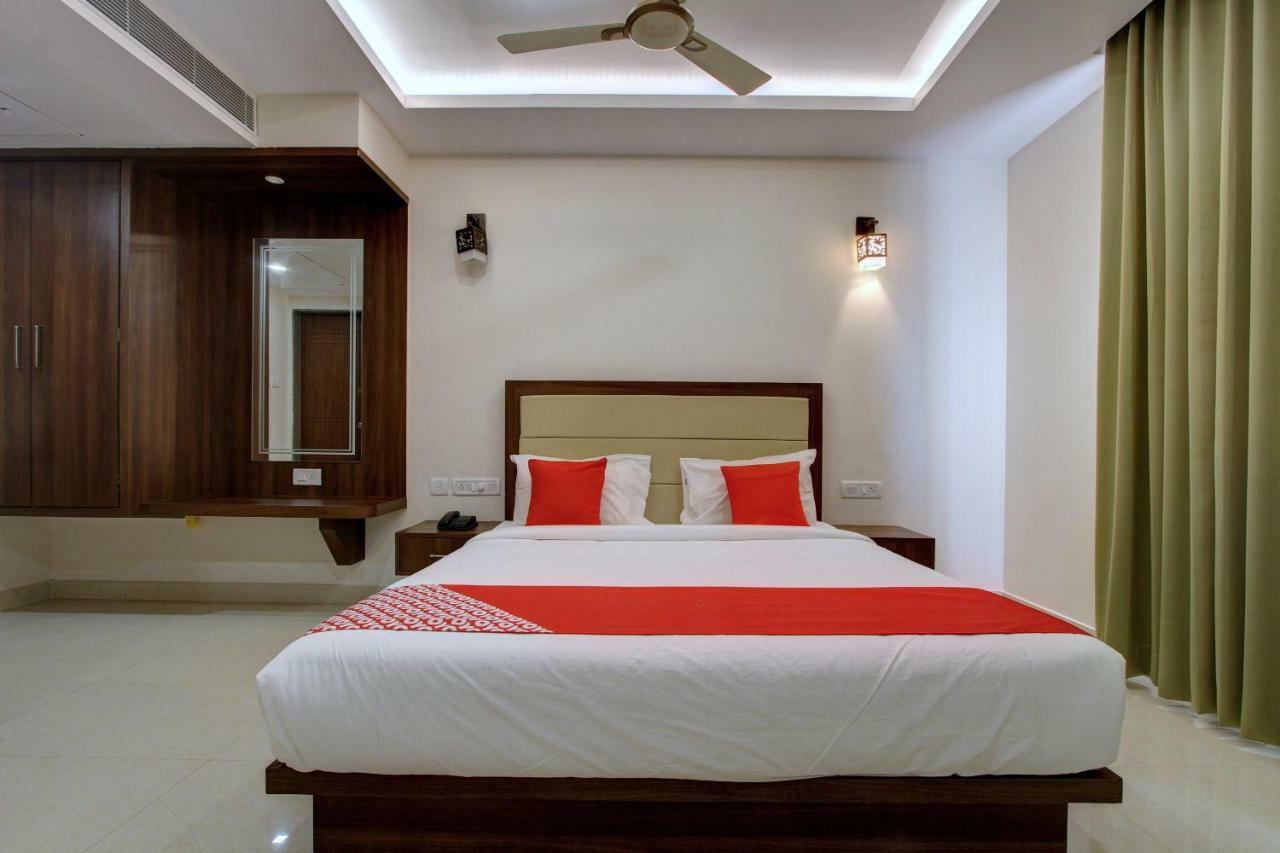 Hotel Ambika International Byndoor Bainduru Ngoại thất bức ảnh