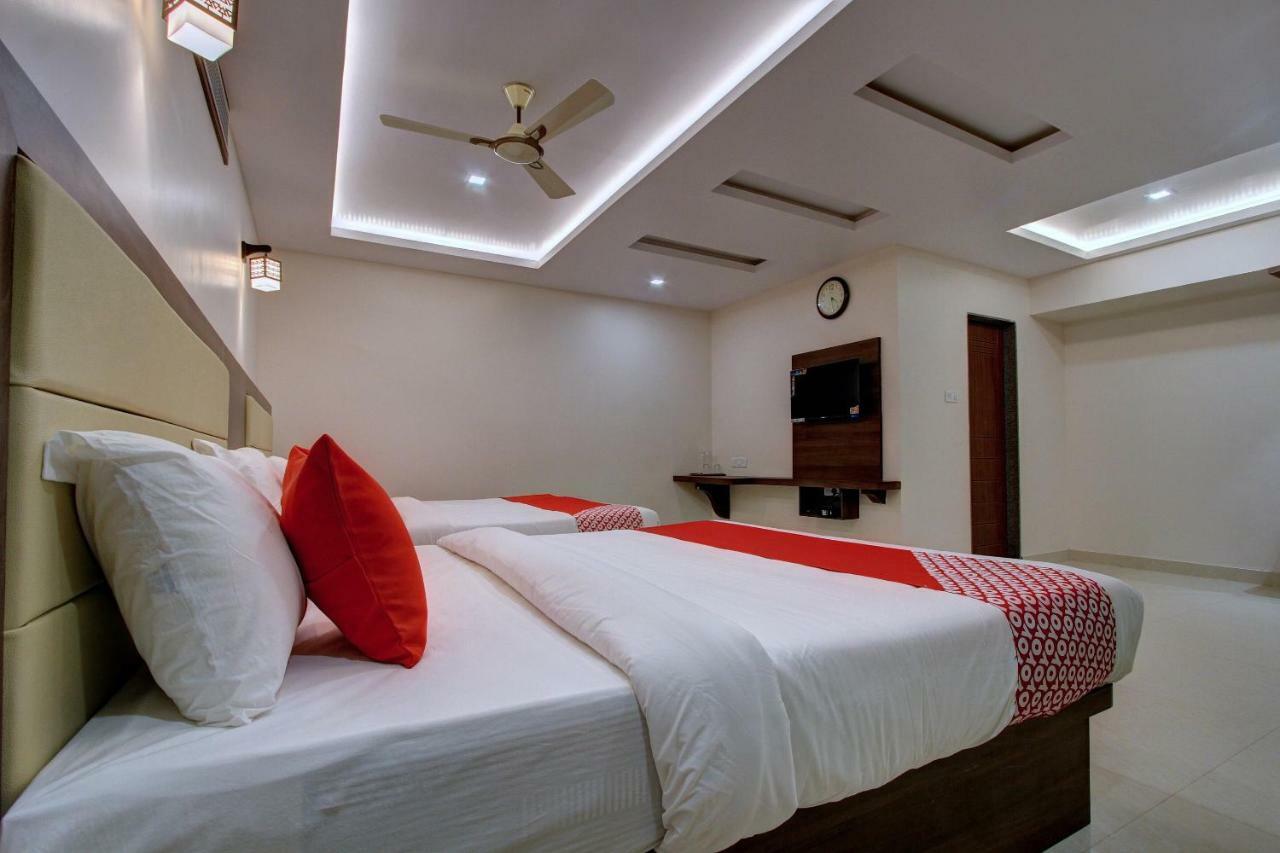 Hotel Ambika International Byndoor Bainduru Ngoại thất bức ảnh