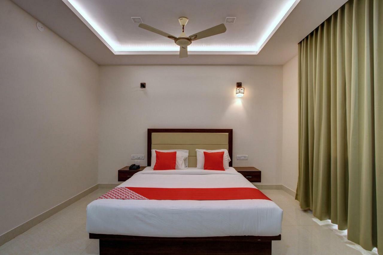 Hotel Ambika International Byndoor Bainduru Ngoại thất bức ảnh