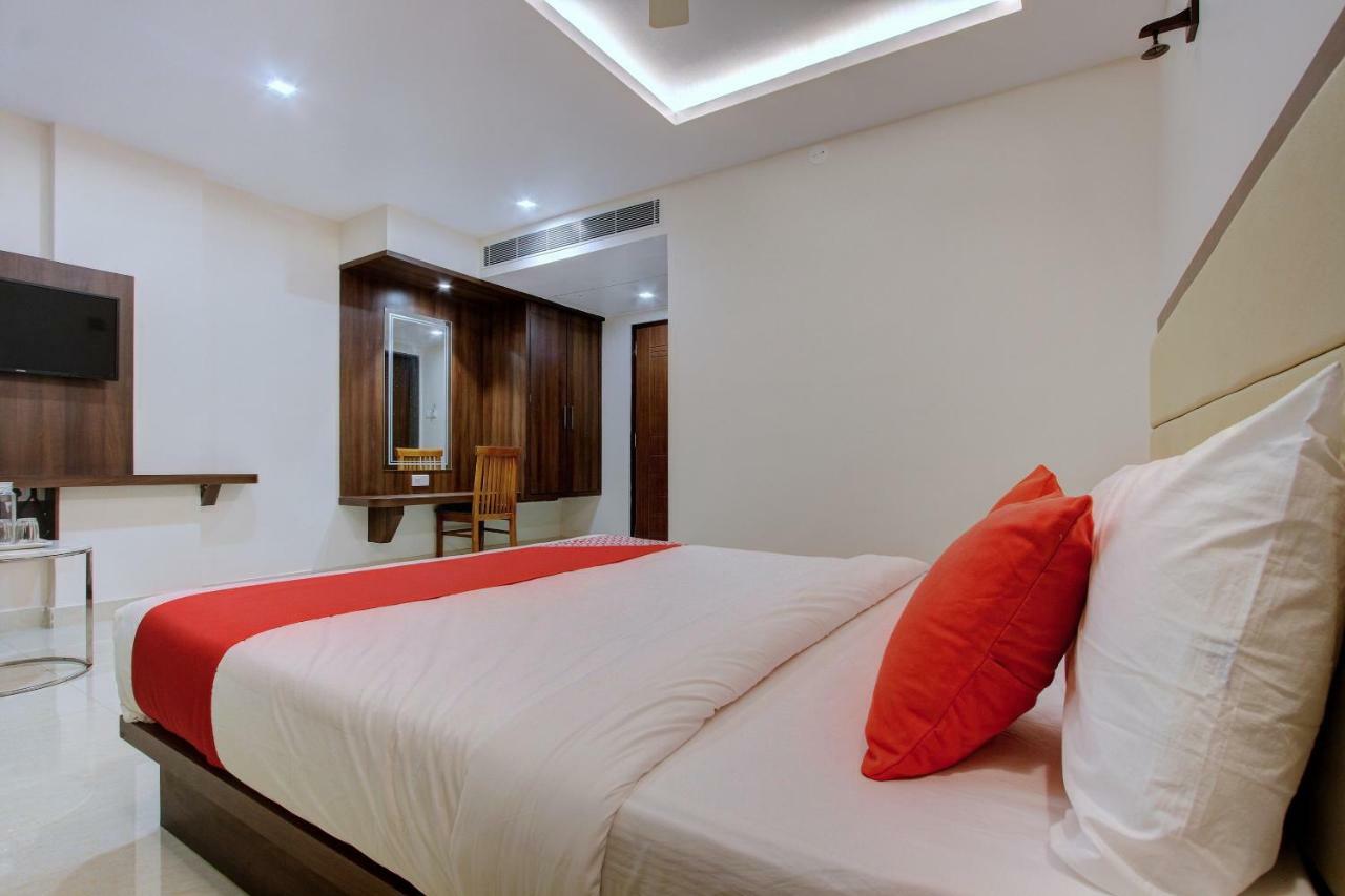 Hotel Ambika International Byndoor Bainduru Ngoại thất bức ảnh