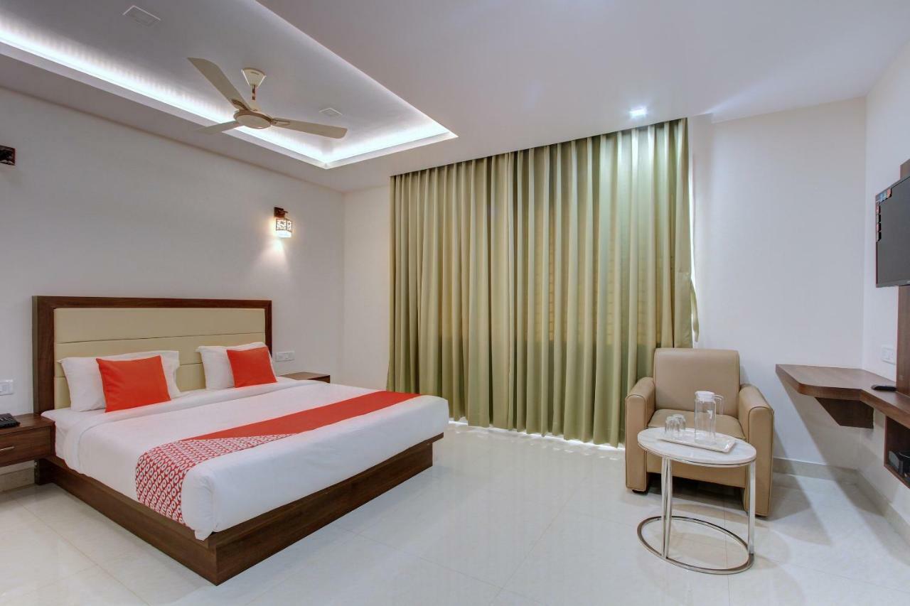 Hotel Ambika International Byndoor Bainduru Ngoại thất bức ảnh