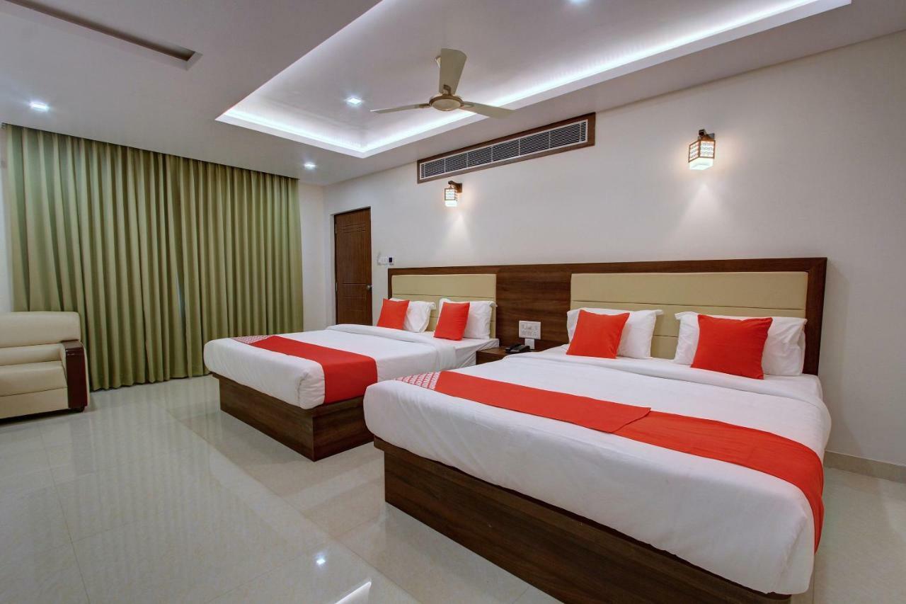 Hotel Ambika International Byndoor Bainduru Ngoại thất bức ảnh