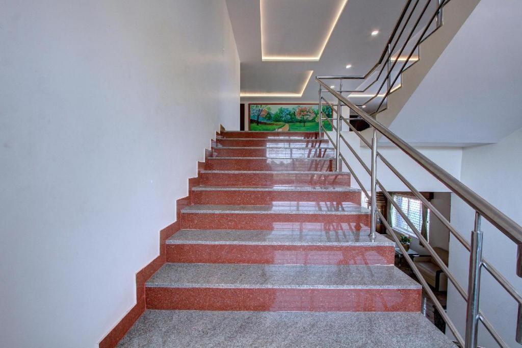 Hotel Ambika International Byndoor Bainduru Ngoại thất bức ảnh
